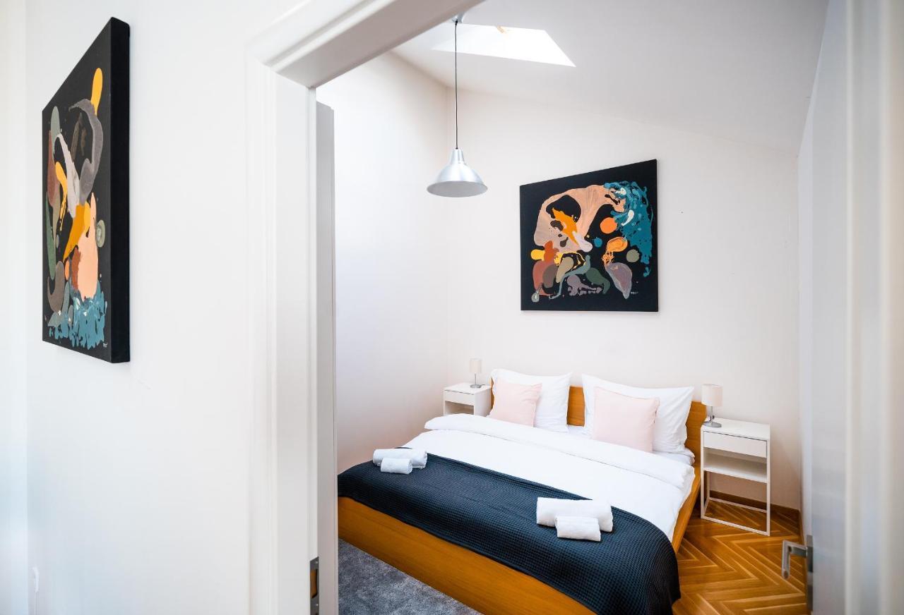 Luxurious Woodrow Wilson Apt In Prague Centre Eksteriør billede